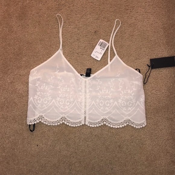 Forever 21 Tops - Forever 21 Lace Crop Top